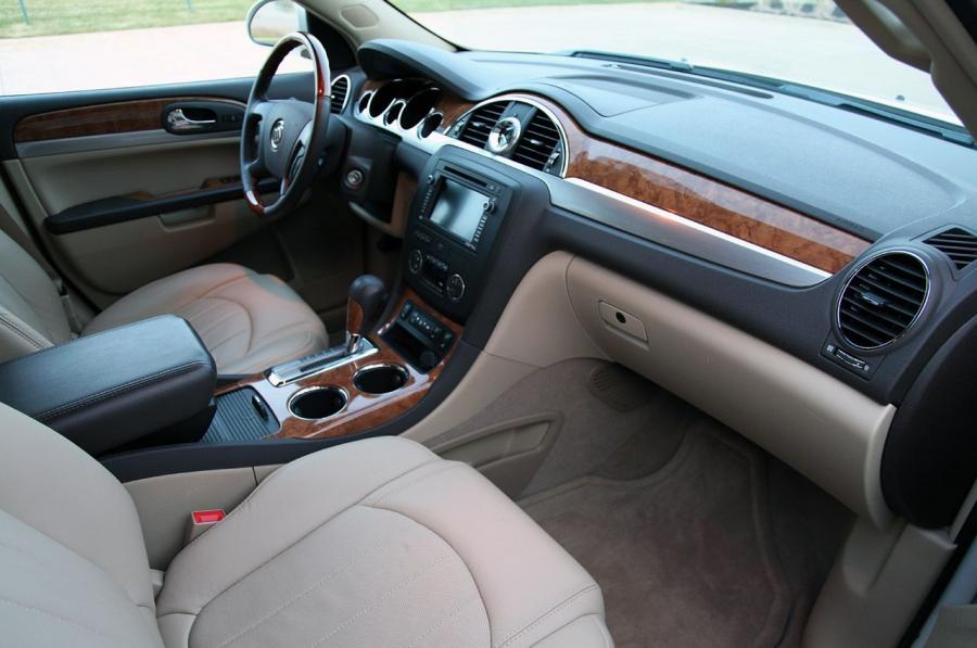  Buick Enclave CXL AWD 2010 года  (фото 24 из 51)